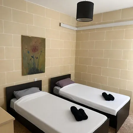 Twin Bedroom For Rent In Gozo Habitación en casa particular Xagħra