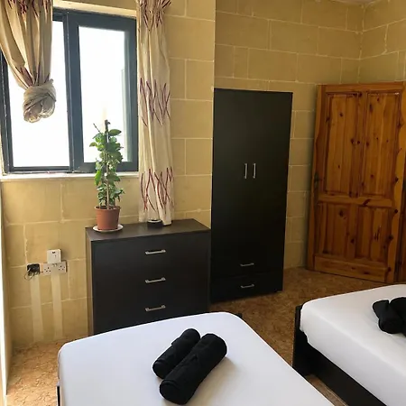 Twin Bedroom For Rent In Gozo Xagħra